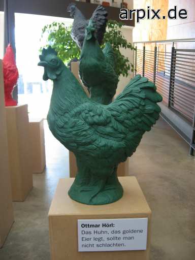 animal rights objekt schild statue tierqualprodukt ei vogel huhn  eier vögel hühner 